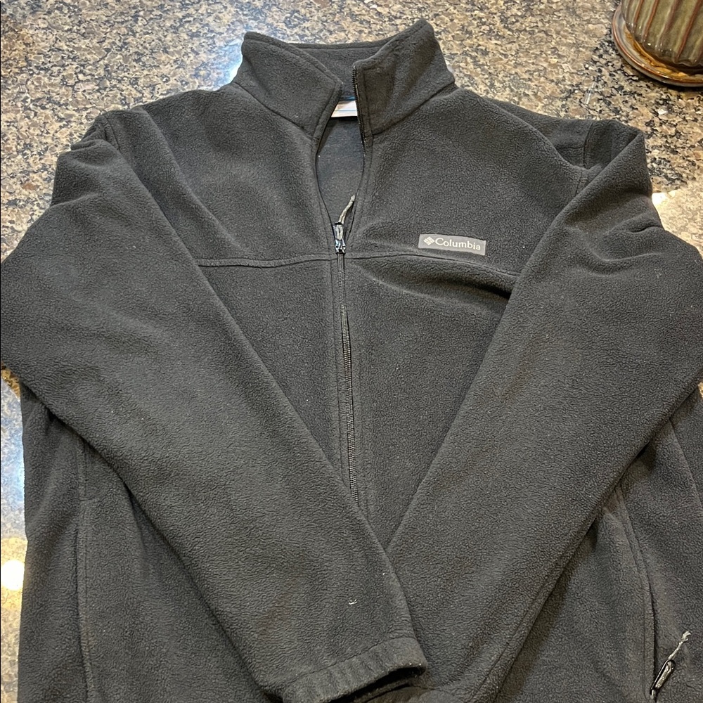 Columbia Men's Black Zip-Up Fleece Sweater